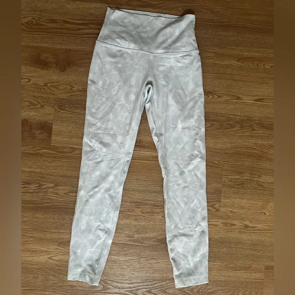 Lululemon Athletica Women's High-Rise Leggings Luxtreme Camo White-Gray Size 4